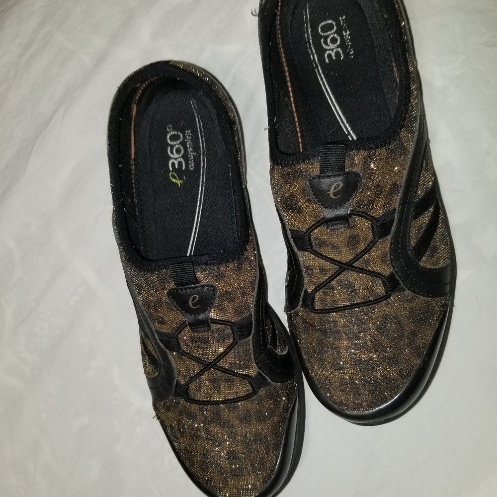 Easy Spirit clog slip ons